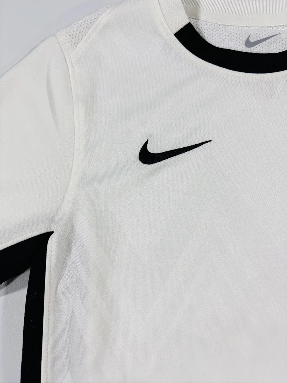 NWOT Nike Dri-FIT Youth Small White Black Performance Athletic Shirt